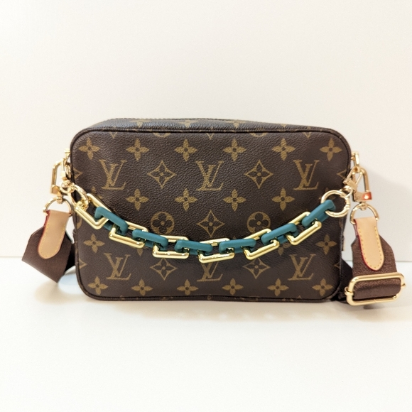 ✨Louis Vuitton✨ monogram trousse 23 clutch converted to crossbody. - Picture 7 of 17